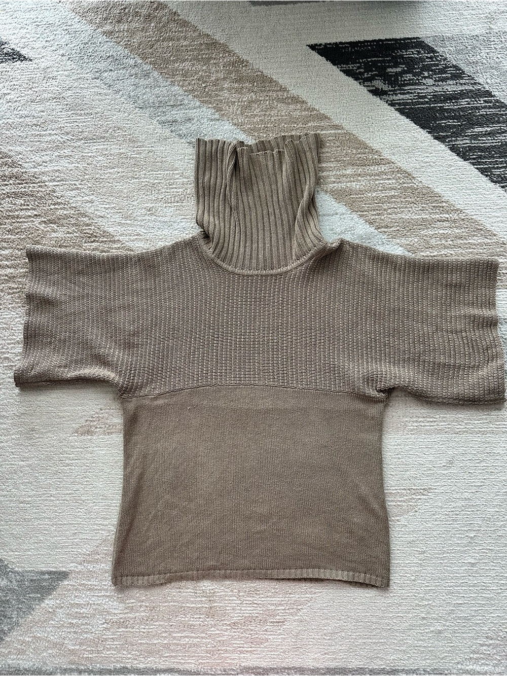 BCBG Paris Taupe Chunky Knit Turtleneck Short-Sleeve Sweater Size XL